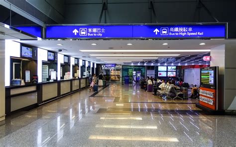 How to get from Taiwan Taoyuan International Airport to Taipei Main Station by Bus 1819