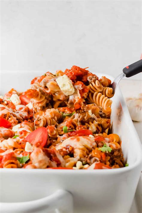 Easy Healthy Rotini Pasta Bake | Lauren Fit Foodie