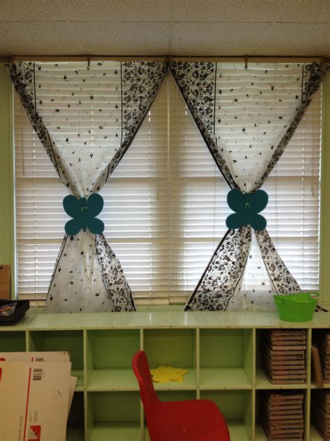 Pin by Cassie Weaver on School Ideas | Classroom window, Classroom ...