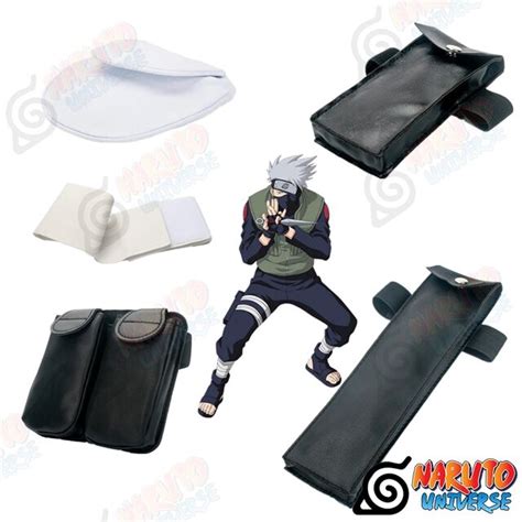 Naruto Holding Kunai and Shuriken Bags Cosplay - Naruto Universe