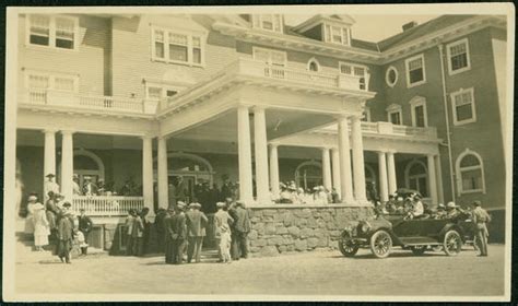 Estes Park Hotel - About - The Stanley Hotel