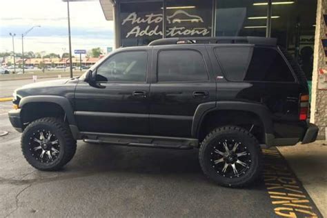 2006 Chevrolet Tahoe Z71 lifted | Chevy tahoe z71, Chevy tahoe, Chevrolet tahoe