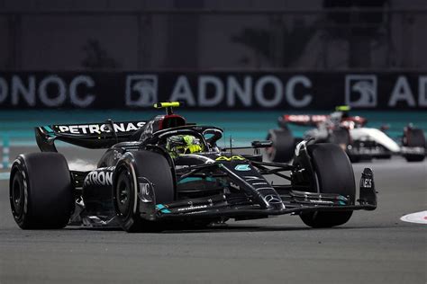 Mercedes va modifier "presque toutes les pièces" de sa F1 pour 2024