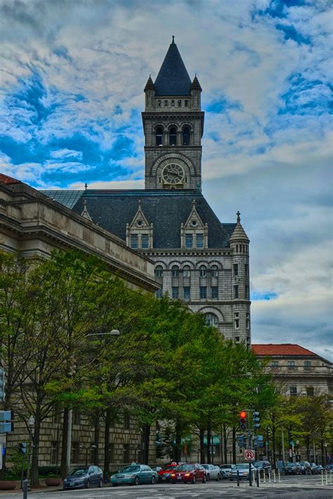 Old Post Office Building. | HDR creme