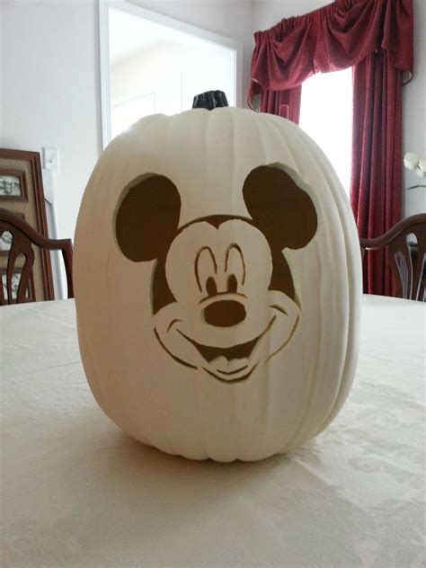 Mickey pumpkin | Mickey pumpkin, Pumpkin carving, Halloween pumpkins carvings