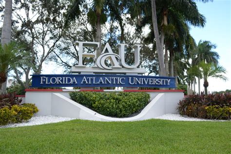 Students criticize FAU Housing shutting down A/C and elevators on short notice – UNIVERSITY PRESS