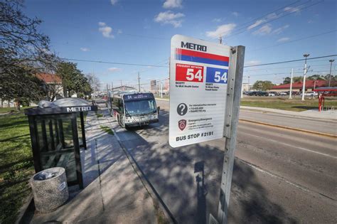 COVID prompts Metro to run more buses to spread out riders