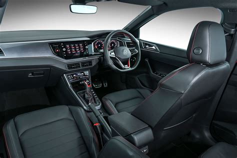 Volkswagen-Polo-GTI-Interior_003 - Driven