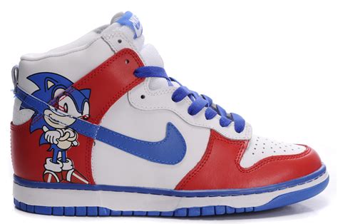 Nike SB Dunk Cartoon Shoes : Nike SB Dunk Sonic The Hedgehog Shoes Sega ...