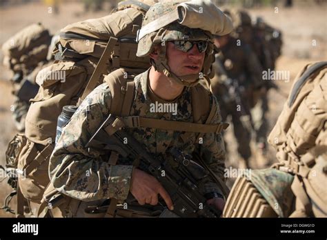 U.S. Marines from 1st Battalion, 5th Marine Regiment (1/5), 1st Marine ...