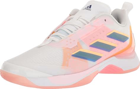 Total 87+ imagen adidas tennis shoes women - Abzlocal.mx