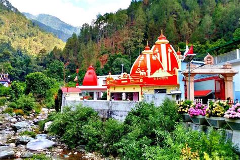 Neeb Karori Baba - The Mystic Saint of North India