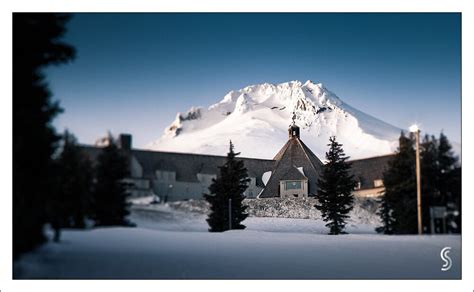 Timberline Ski Resort - Home To The Shining & Summer Skiing