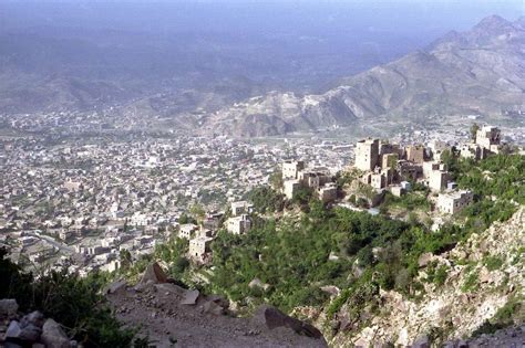 Yemen Taiz 1993 | Yemen, Cityscape, Natural landmarks