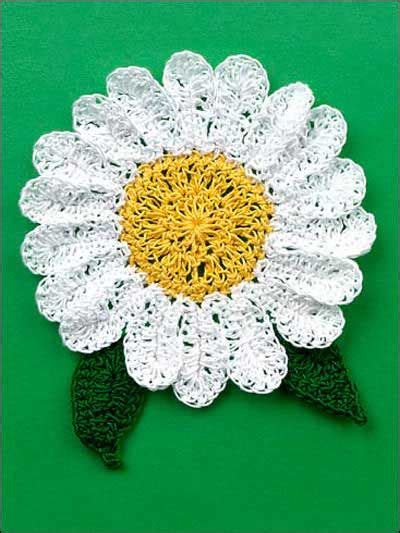 Daisy Coaster - Free-Crochet.com | Crochet daisy, Crochet coaster pattern, Crochet flowers