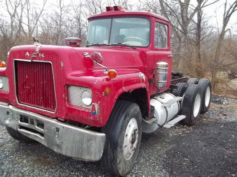 1970 r700 - Trucks for Sale - BigMackTrucks.com