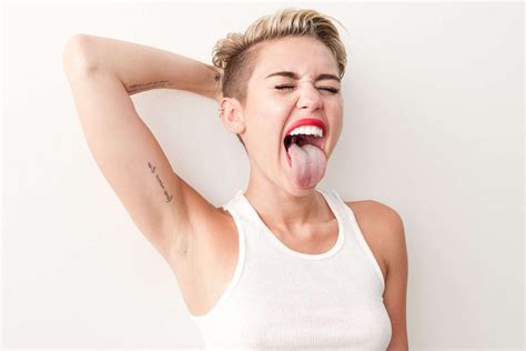 39+ Miley Cyrus wallpapers HD Download