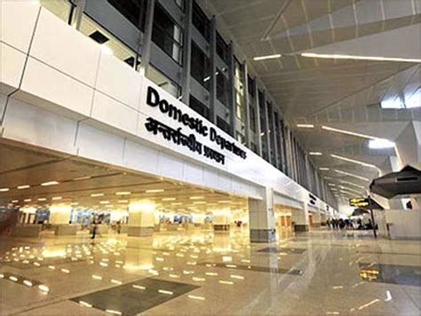 How Delhi airport plans to earn more money - Rediff.com Business