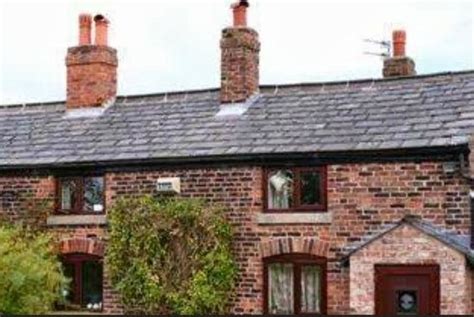 NEW HOUSE FARM COTTAGES - B&B Reviews (Warrington, England)