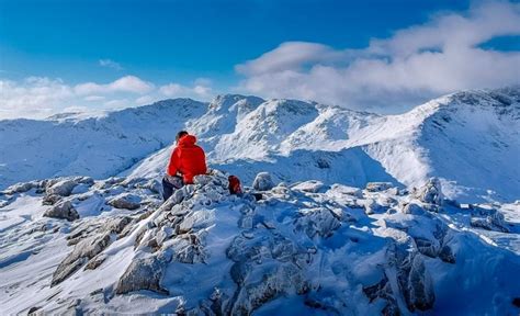 Winter Walking from the Langdale Valley | BaldHiker