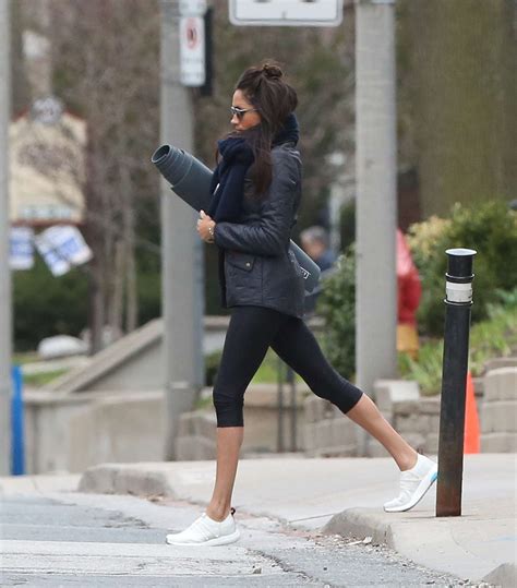 Meghan Markle going to yoga -04 – GotCeleb