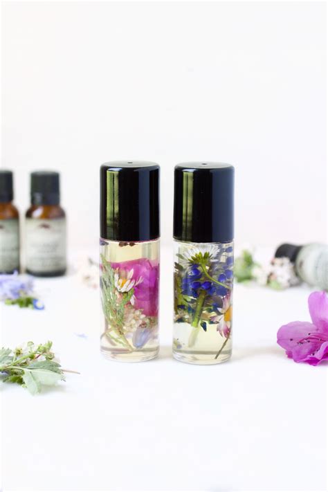 26 DIY Perfumes to Transform You Into a Fragrant Goddess