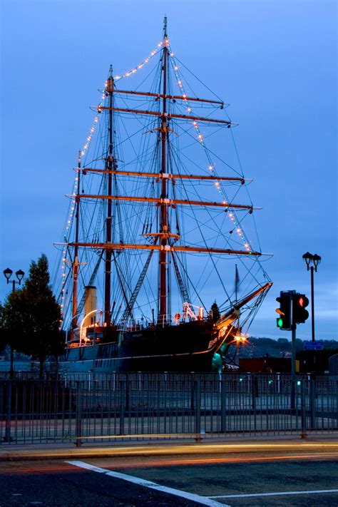 RRS Discovery Ship by DundeePhotographics on DeviantArt