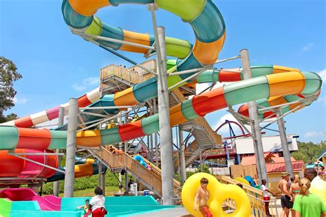 10 of the Best Water Parks in Georgia - The Family Vacation Guide