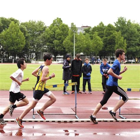 High School Track and Field for Beginners | Runnerclick