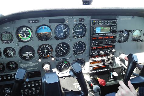 Cockpit C172 | flightlog | Flickr