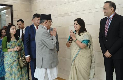 Nepal PM Pushpa Kamal Dahal arrives in Delhi, receives warm welcome by ...