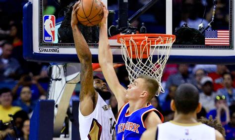 Pelicans player tries to dunk on Kristaps Porzingis, fails miserably ...