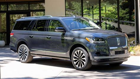 2022 Lincoln Navigator Debuts With Larger Face, Lots Of Fresh Tech