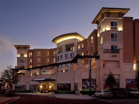 Contemporary Hotel in The Woodlands, Texas | Hyatt Centric The Woodlands