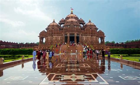 18 Most Popular Hindu Temples in Delhi