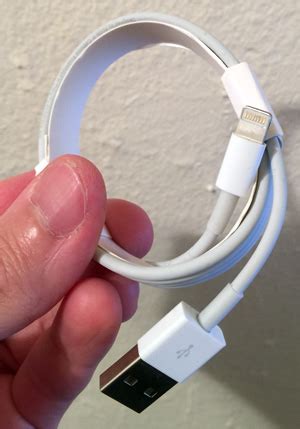 iphone - Is this Apple charger cable genuine? - Ask Different