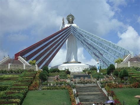 :Divine Mercy Shrine, El Salvador | Vacation places, El salvador ...