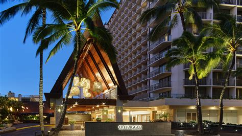 OUTRIGGER Reef Waikiki Beach Resort | WestJet official site