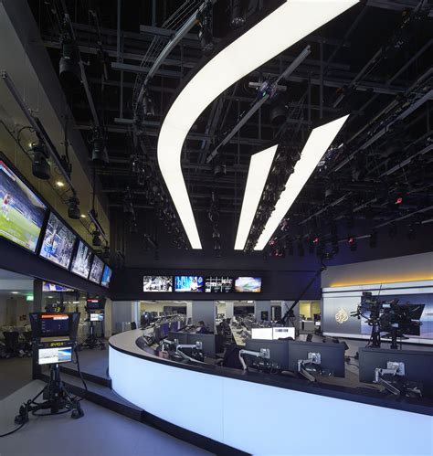 Al Jazeera Newsroom / Studio 5 Broadcast Set Design Gallery