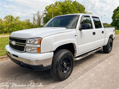 2006 Chevrolet Silverado K1500 4X4 5.3L V8 Automatic Engine CLEAN CARFAXSmoky Mountain Auto Sales