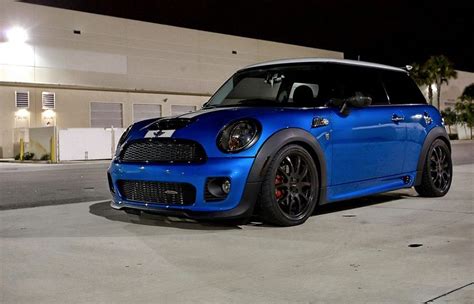 Mini Cooper S Tuning Kit John Cooper Works blue and white + blacks rims! | Motori, Mini