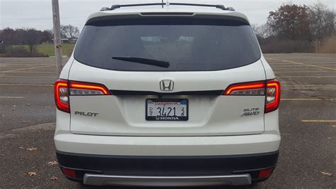 Road Test Review – 2018 Honda Pilot Elite – By Carl Malek – Car-Revs-Daily.com