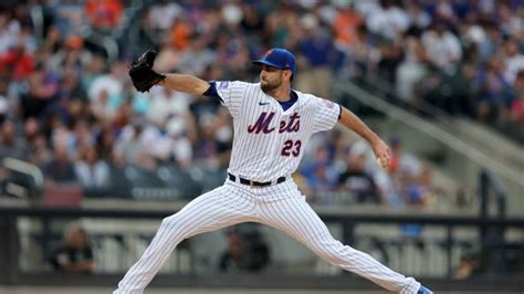 New York Mets Starting Pitcher Undergoes Surgery - Sports Illustrated ...