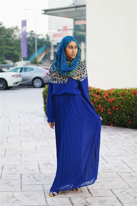 Electric Blue Maxi Dress — The Good Weekender