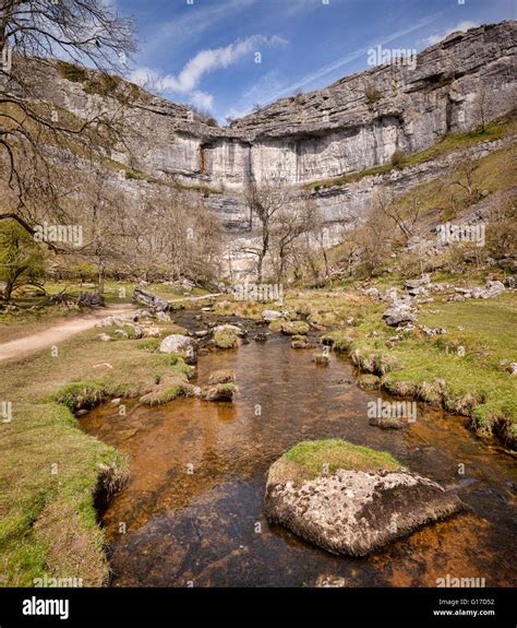 Malham Cove and Malham Beck, Yorkshire Dales National Park, North Yorkshire, England, UK Stock ...