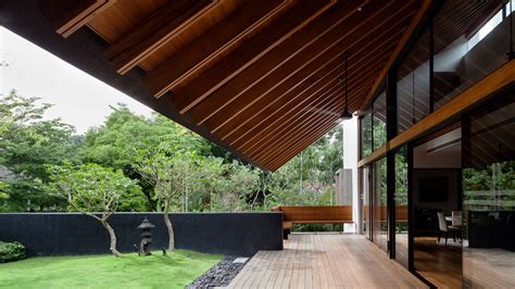 How To Design A House With Big Eaves