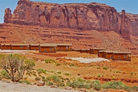 The View cabins in Monument Valley | Pelirrojas