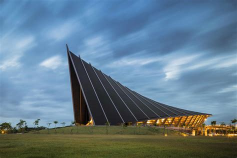 Idea 1306763: Prince Mahidol Hall by Architects 49 Limited in Salaya ...