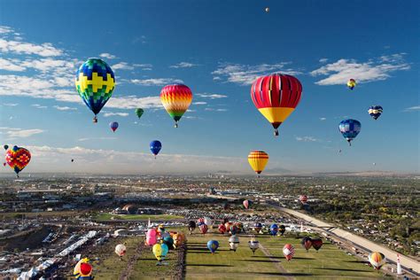 How Many Balloons Are In The Albuquerque Balloon Festival