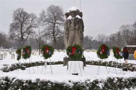 Annual Veterans Wreath-Laying Ceremony Takes Place Dec 15 - DarieniteDarienite